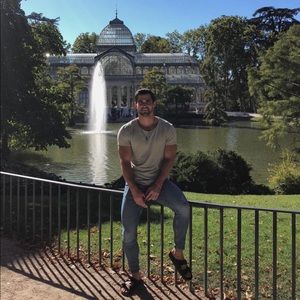 Meet your Posher, Luis!